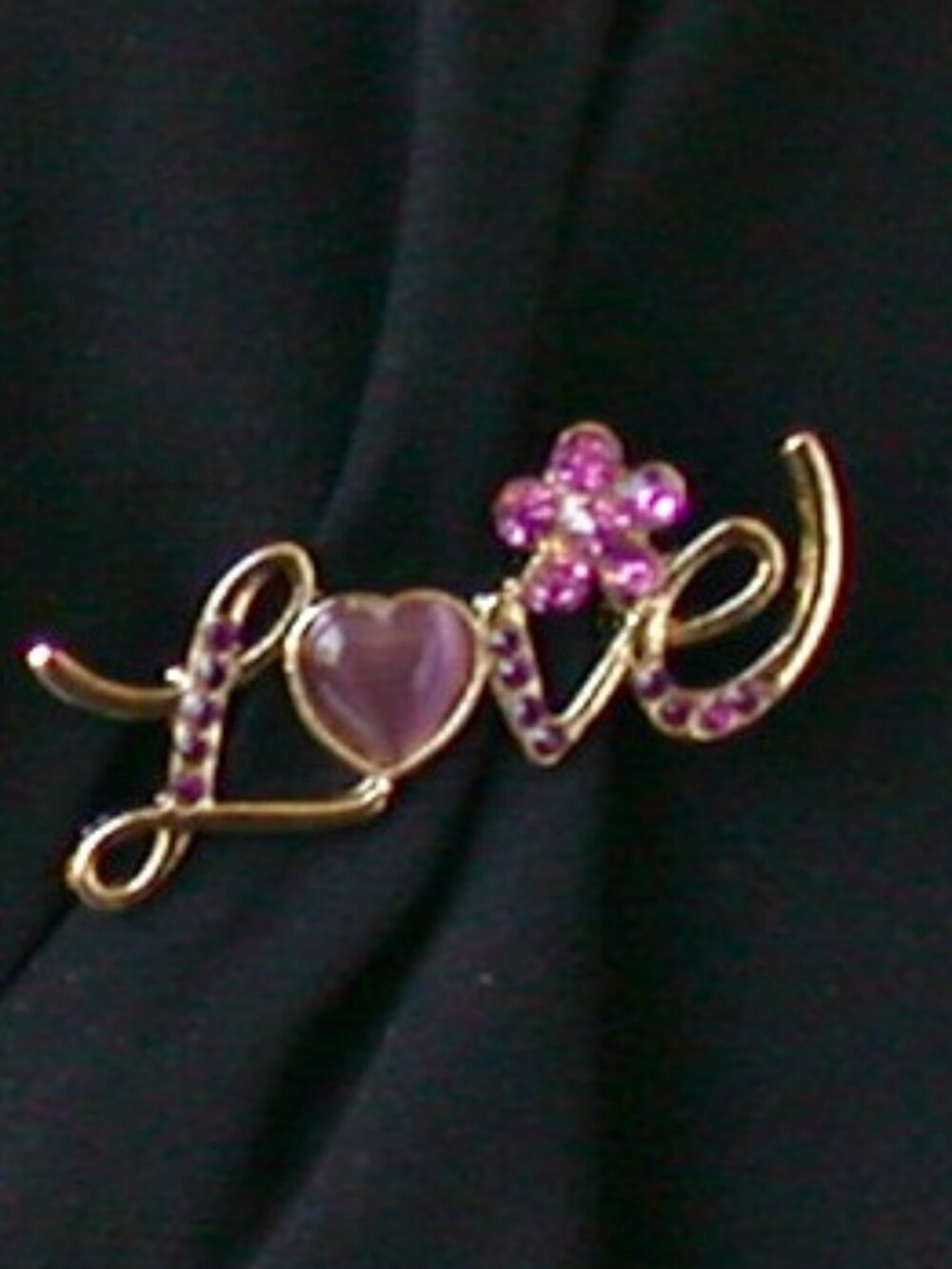 Purple LOVE Hijab Pin Sacrves Pin Tie Tack